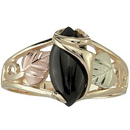 Black Hills Gold Ring Ladies Black Onyx Cabochon