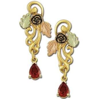 Black Hills Gold Genuine Garnet Post Earrings 1878 Deadwood Style