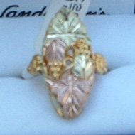 Black Hills Gold Large Eye Catching Ladies Ring