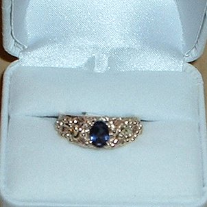 Black Hills Gold Ring Ladies Genuine Iolite Exquisite
