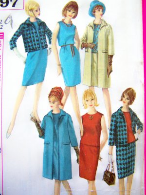 1960s Mod Style Mini Skirt And Jumper Knitting Pattern>Knitting