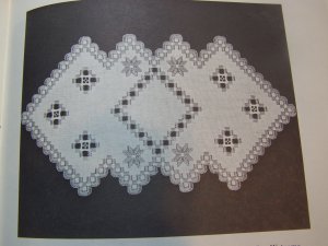 table Embroidery 15 Patterns Hardanger Bun Table   Runner  runner Doilies Vintage patterns hardanger