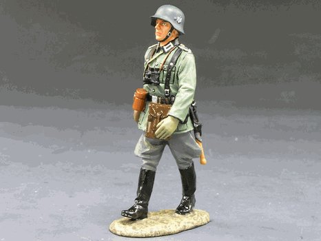 WS095-Marching German Officer
