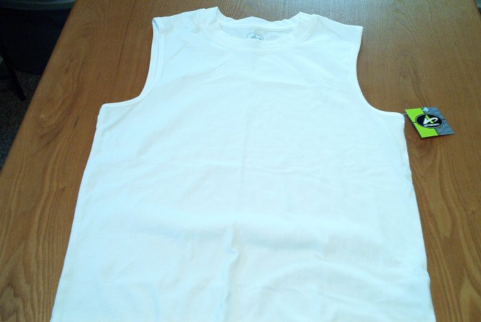 WHITE MENS SLEEVELESS TOP SIZE SMALL NEW W/TAGS