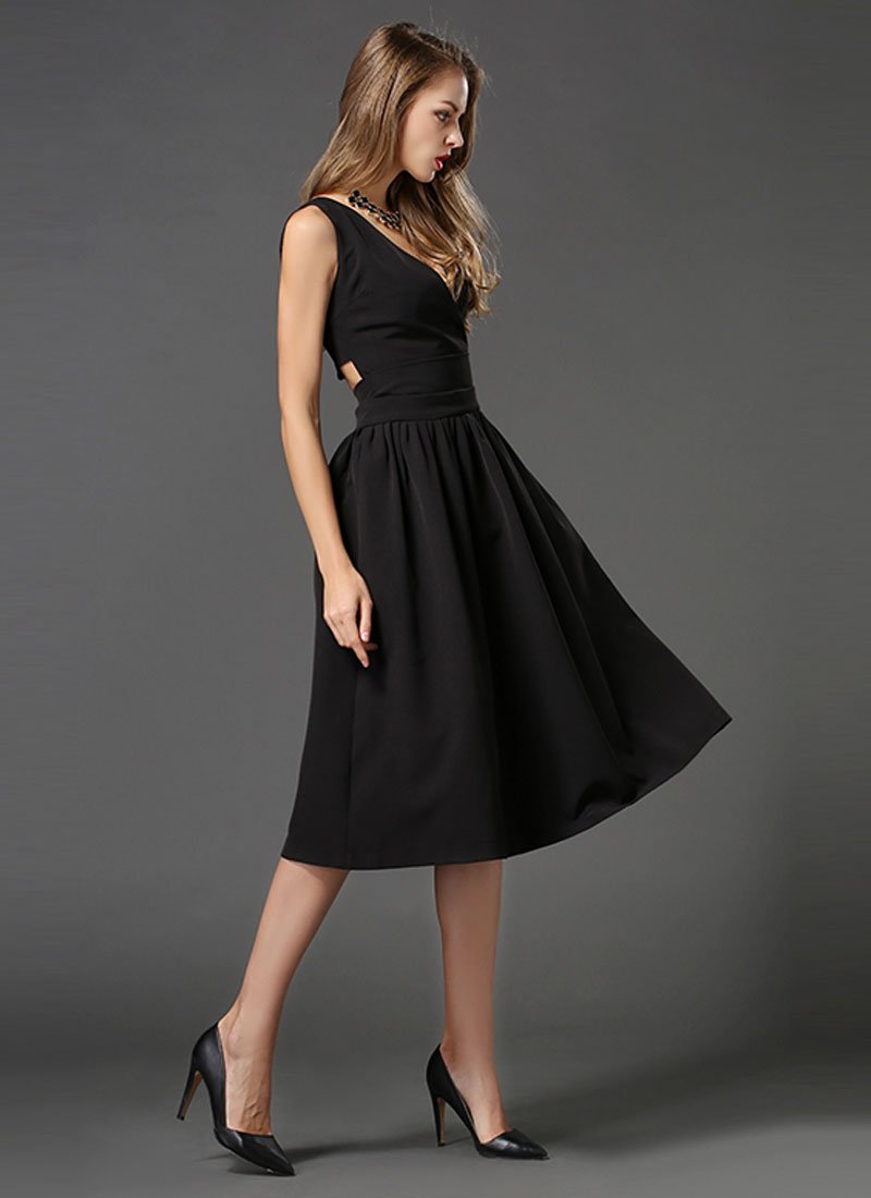 V Neck Black Midi Dress with Cut Back RM449