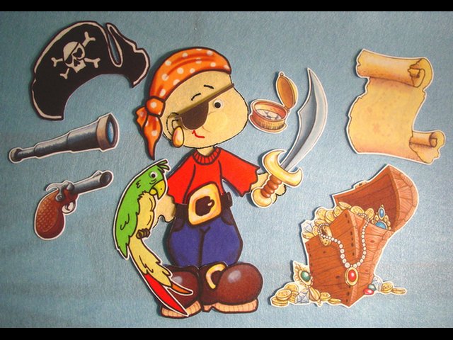 Pirate Gets Dressed 12-pc Flannel Felt Set