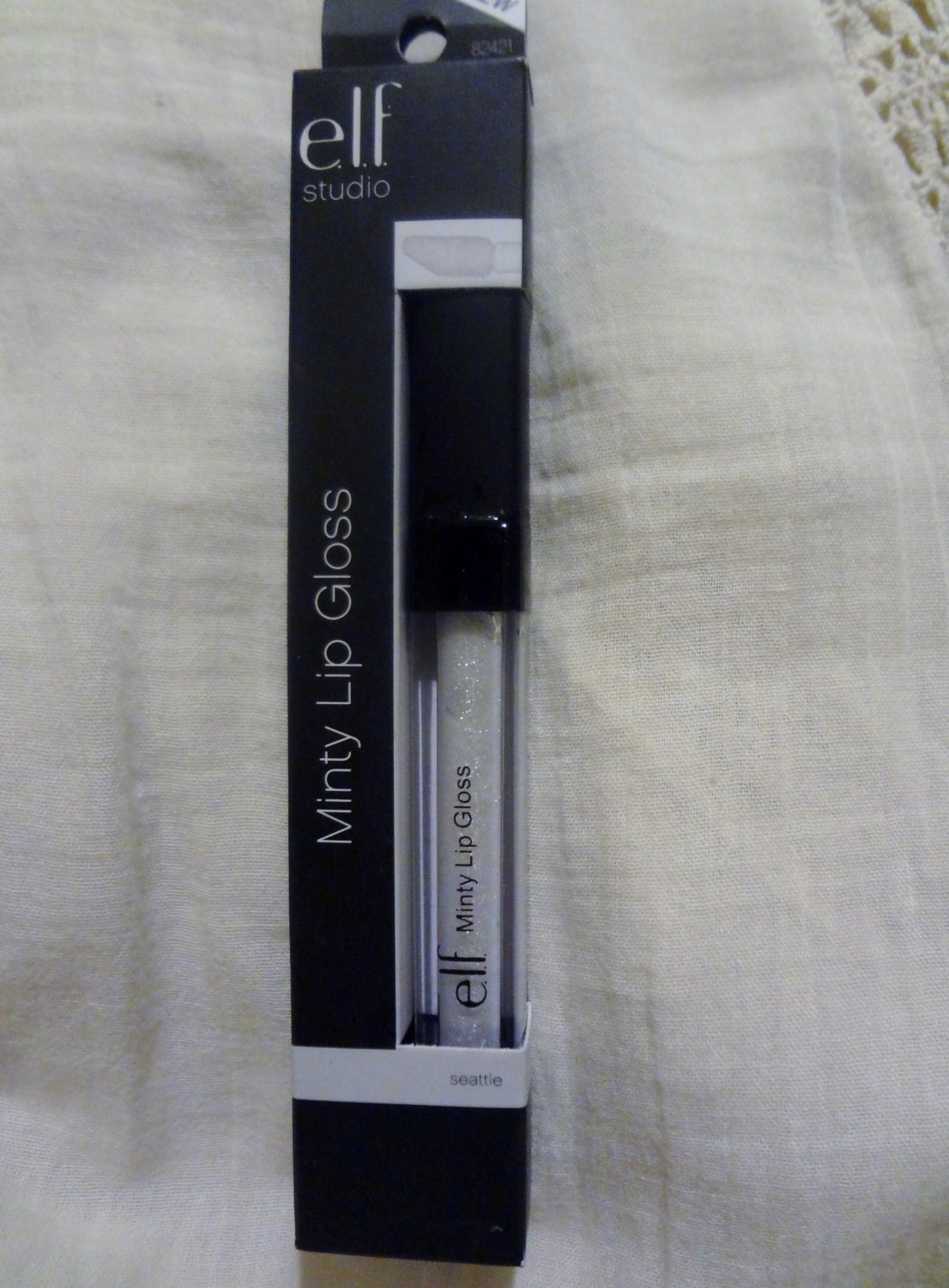 E.L.F. Studio Minty Lip Gloss 82421 "Seattle"