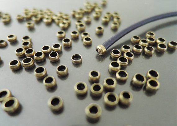 Finding - 20 pcs Antique Brass Metal Crimp Beads Spacer 3mm x 1.5mm ( Inside 2mm )