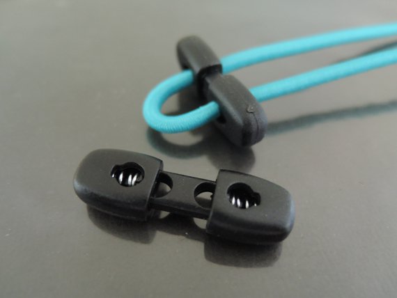 Finding - 2 pcs Black Plastic End Lock Cord Stopper