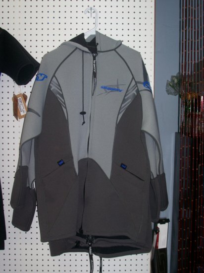 SLIPPERY Tour Coat Large/X-Large