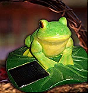 Frog On Lily Pad Solar Lamp