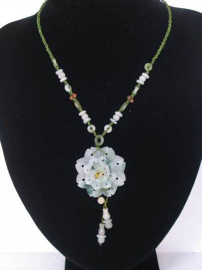 YUN01 Triple Layers Floral Jade Necklace