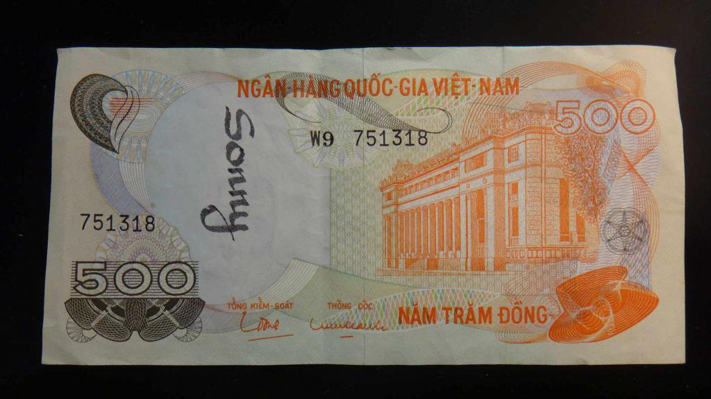 World Foreign Bill Banknote 500 Dong Vietnam Vietnamese Note World Foreign Bill Banknote 500 Dong Vietnam Vietnamese Note Nam Tram