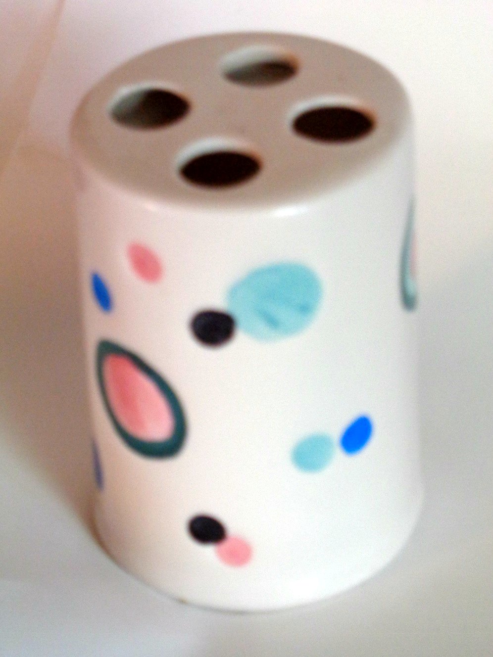 Circles Dots Modern Ceramic Toothbrush Holder