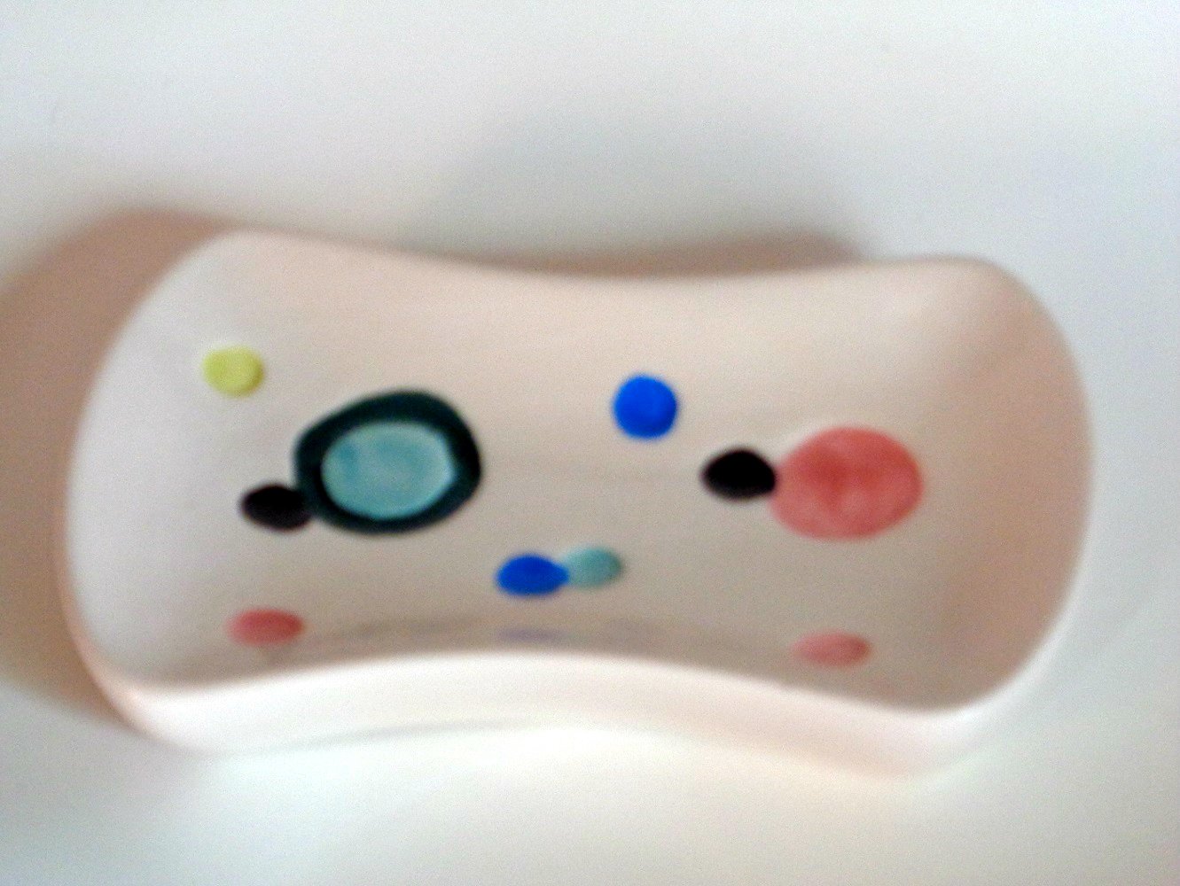 Popular Barh Circles and Dots Ceramic Soap Dish