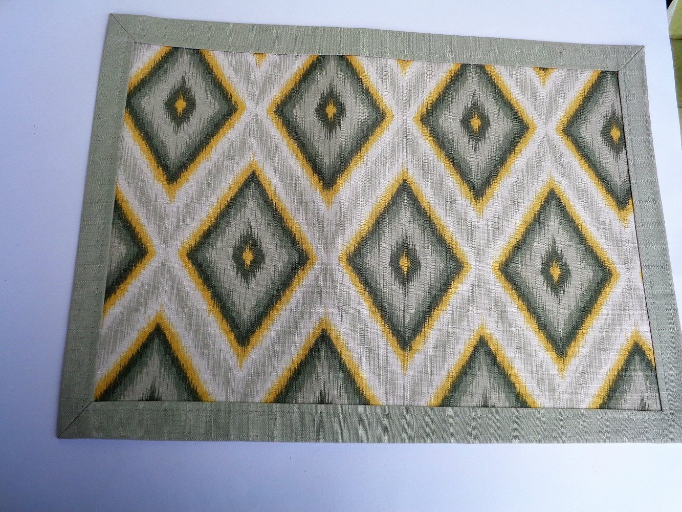 Ikat Diamonds Grey Brown Placemats Set