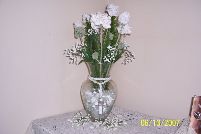V2- White Rose Vase