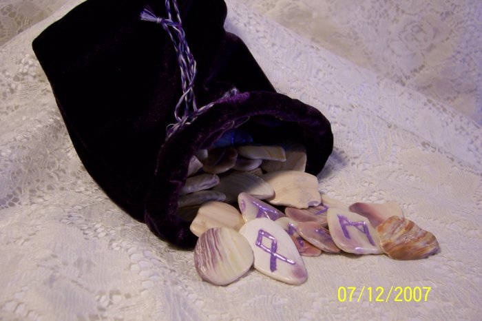C3- Elder Futhark Rune Set