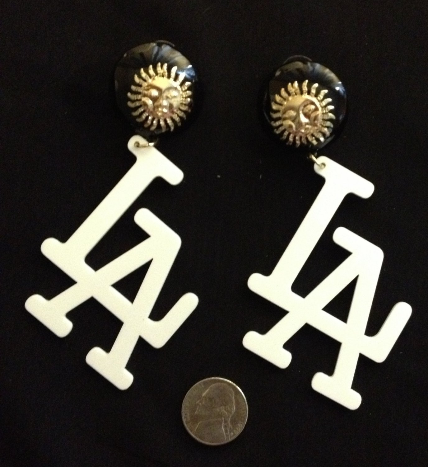 "LA" fashion earrings
