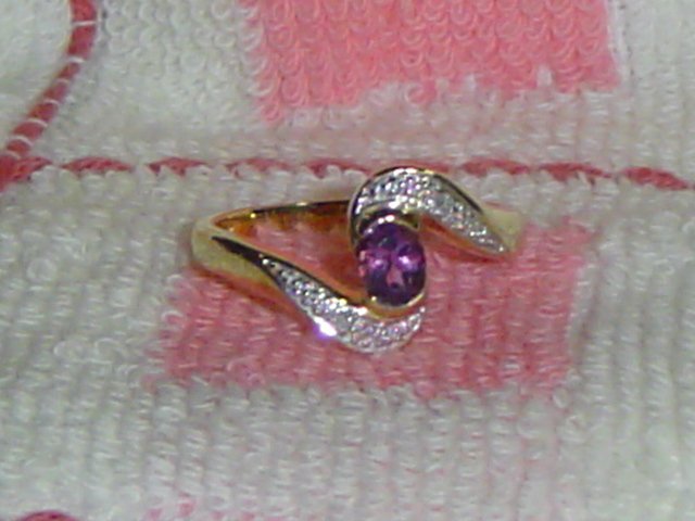 10K Yellow Gold Ring with Amethyst & Diamonds Gemstones