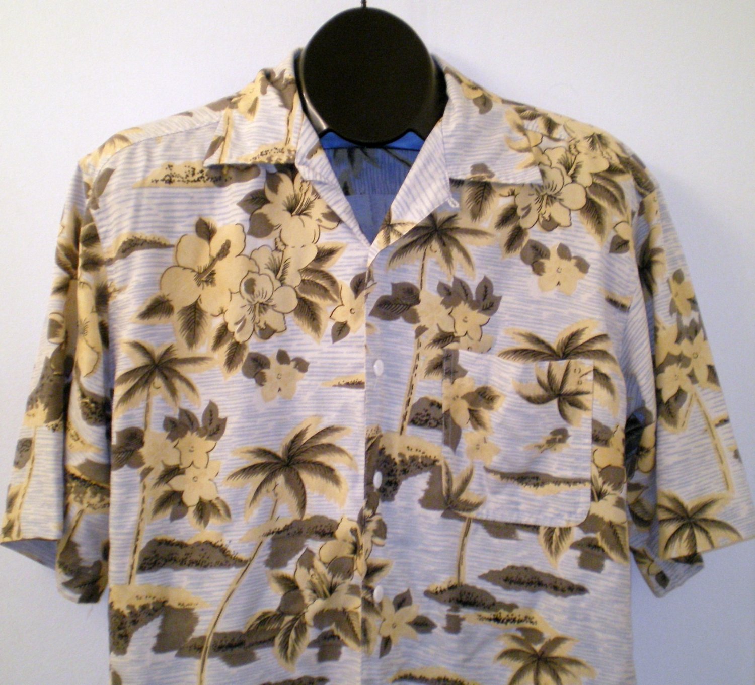 Mens Silk Icon Button Front Camp Shirt Size Medium