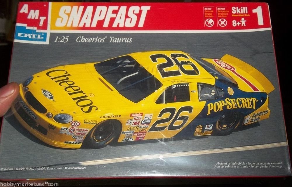 1/25 CHEERIOS TAURUS NASCAR AMT Ertl
