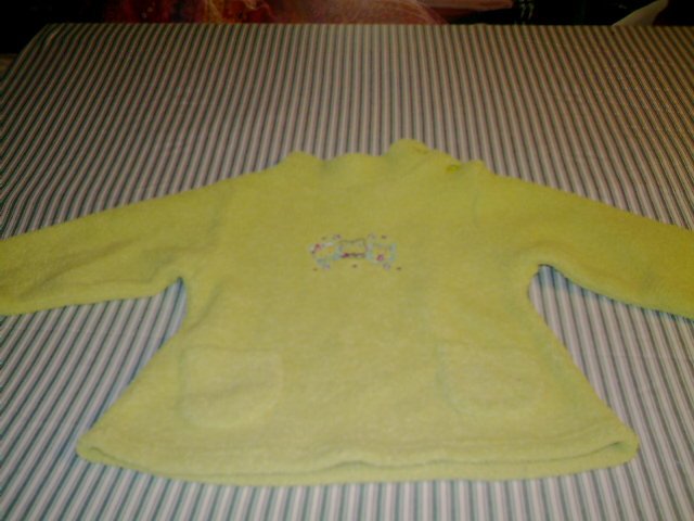 24 MTHS - OKIEDOKIE -- INFANT GIRL- PULL OVER KNIT SHIRT
