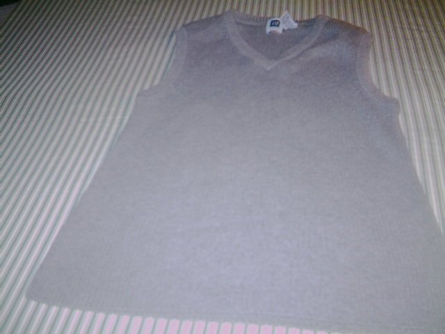 SMALL :SIZE 7-10- GAP - GIRLS - SLEEVELESS KNIT VEST