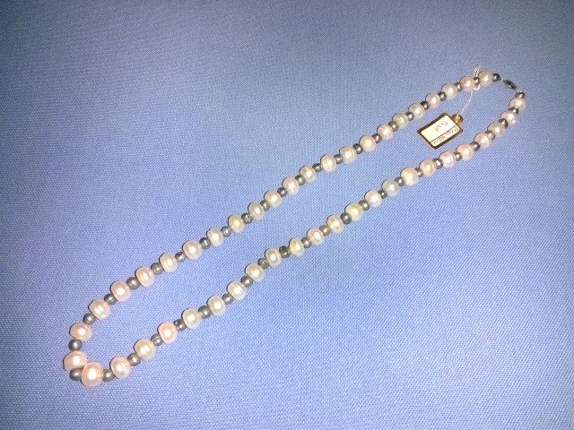 Necklace pearl