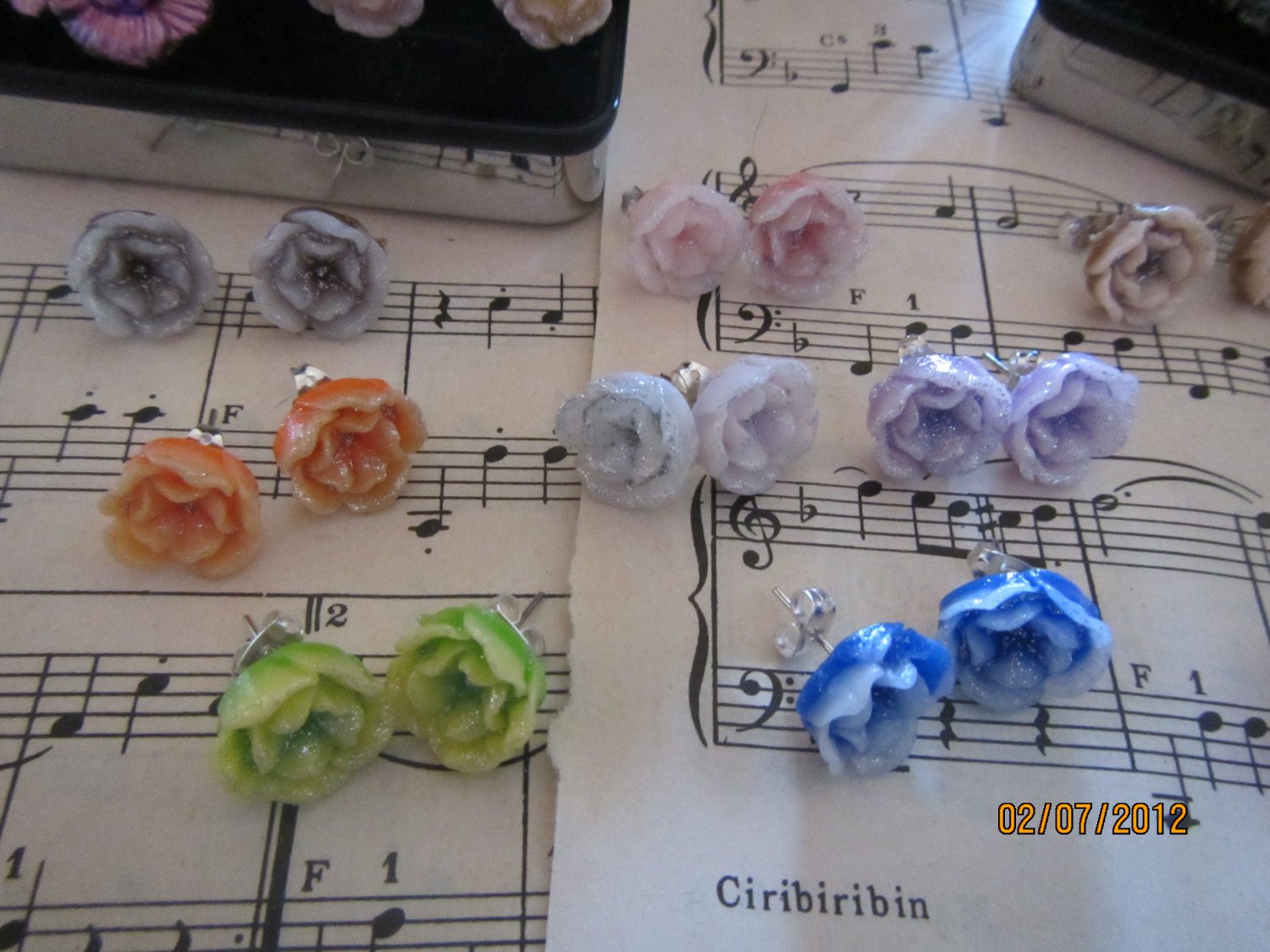 Flower polymer clay earrings - BMGM!