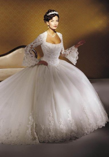 Beautiful Wedding dress/gown & bridesmaid Size 2--48