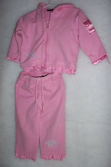 CALVIN KLEIN TODDLER GIRL - 2 PIECE JOGGING SET - SIZE 18 MONTHS - FREE SHIPPING