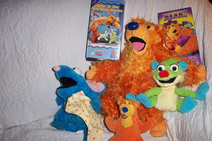 Bear (talking) And The Big Blue House w/Friends & 2 Movies!!! - FREE SHIPPING