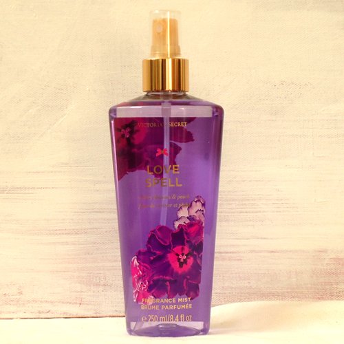 Victoria's Secret Love Spell Body Mist / Spray