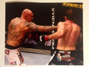 UFC MMA KRZYSZTOF SOSZYNSKI punches Bonnar 8x10 photo