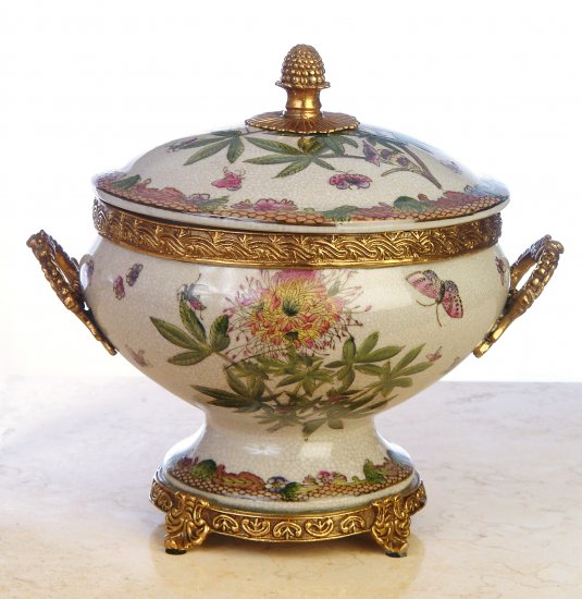 NEW HAND PAINTED FLORAL PORCELAIN JAR WITH LID AND DECORATIVE BRASS - BRONZE