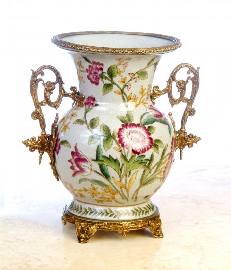 BRAND NEW PORCELAIN HAND PAINTED VASE WITH ANTIQUE SOLID BRASS