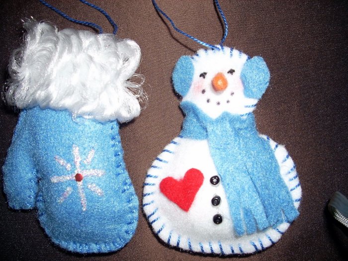 Scented Snowman and Mitten Ornament Set