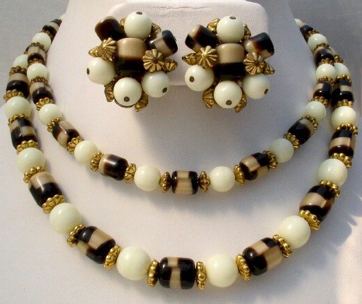 ALICE CAVINESS Vintage SATIN GLASS Necklace Earrings Demi