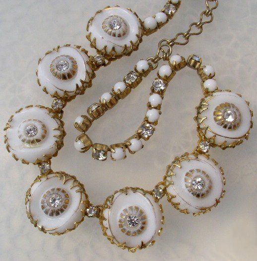 HATTIE CARNEGIE Vintage WHITE GLASS Rhinestone NECKLACE