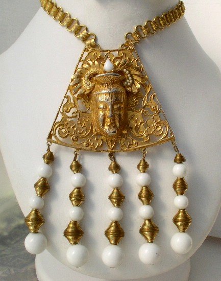 JEANNE Vintage ASIAN Milk Glass RHINESTONE Necklace