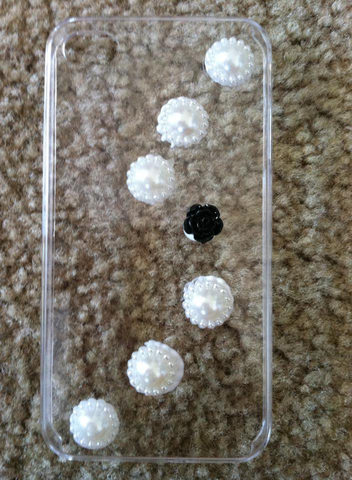 Clear iPhone 4/4s Case. Black Flower & White Pearl