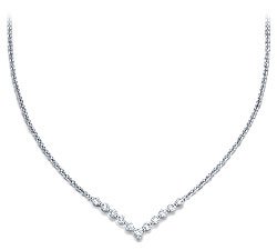 18k White Gold Diamond Necklace (1/2 ct. tw.)