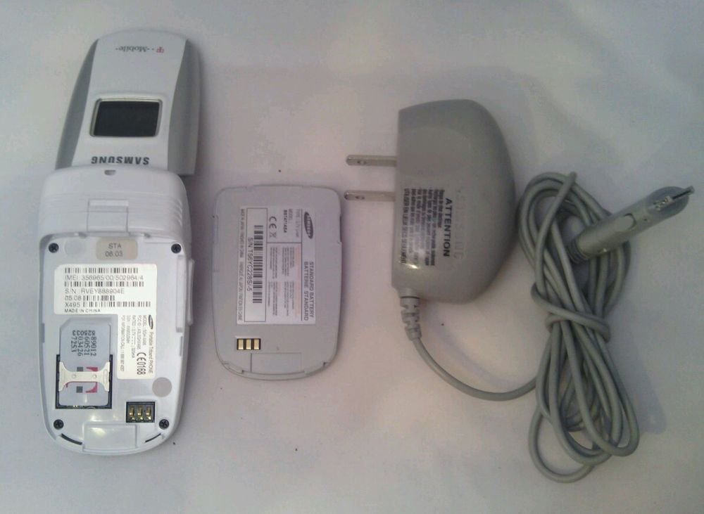 SAMSUNG SGH X495 - SILVER** T-MOBILE CELL PHONE**GSM**As Is
