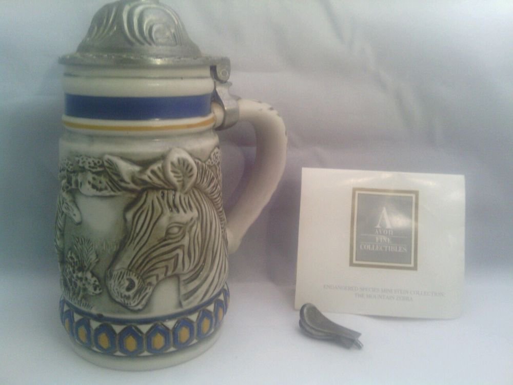 ENDANGERED SPECIES: THE MOUNTAIN ZEBRA AVON COLLECTABLE STEIN MUG BRAZIL 1992