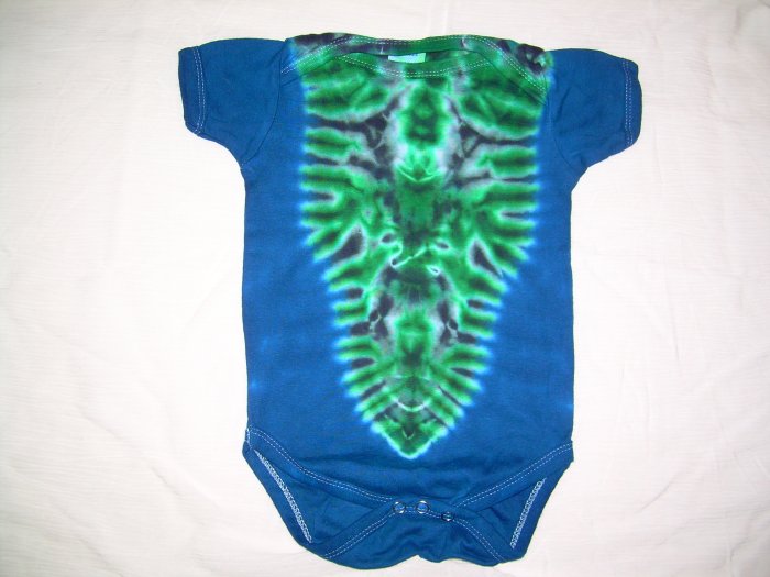 Tie Dye Onesie ShortSleeve Medium (6-9 months) (19-26 lbs) #3