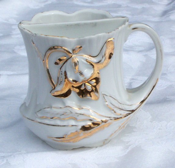 Tea Mug w built in infuser and gold painted decoration