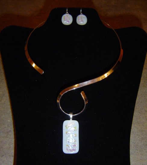 White Dichroic Earrings and Pendant with Silver color Choker