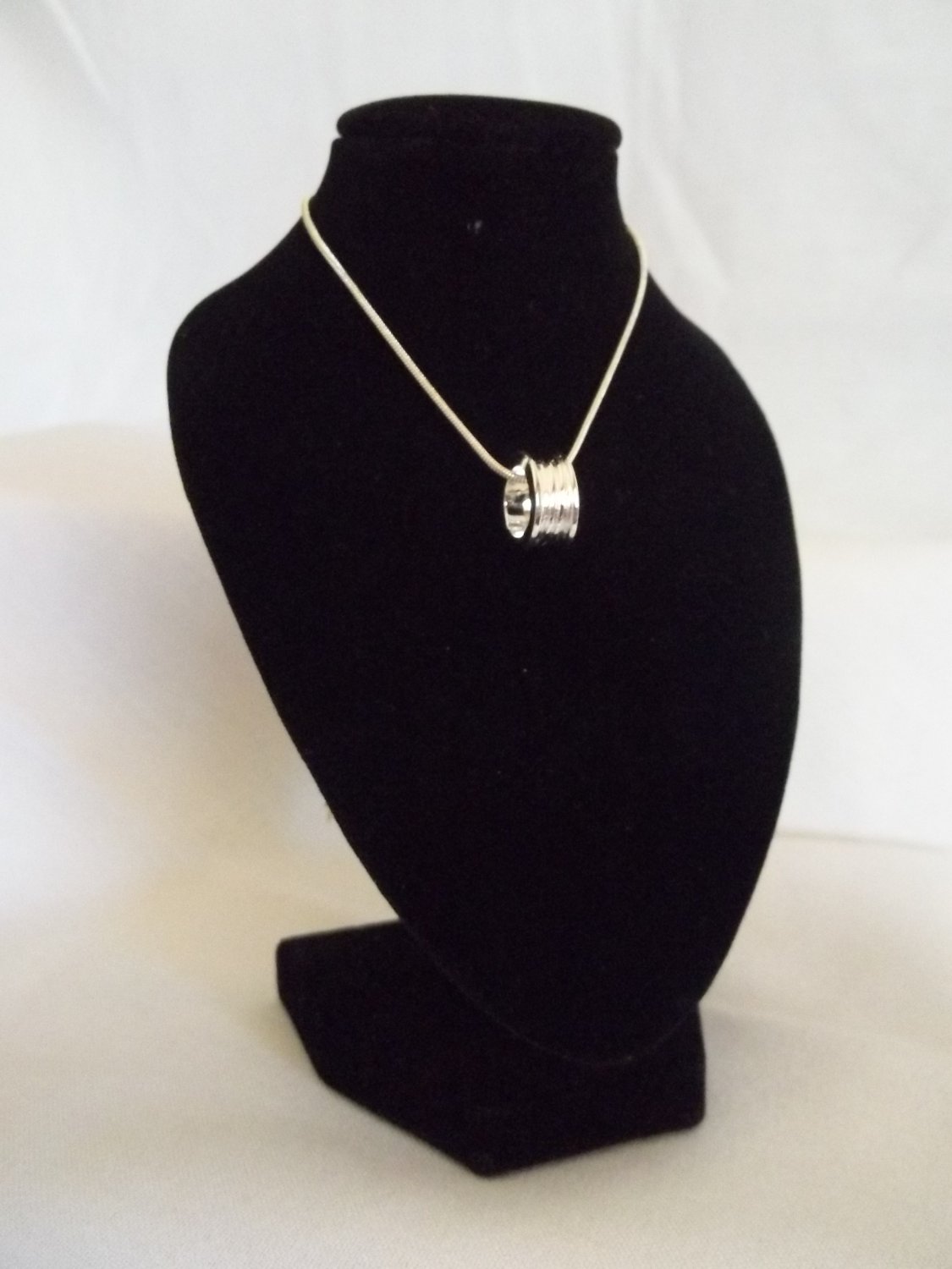 Silver Barrel Pendant & Necklace