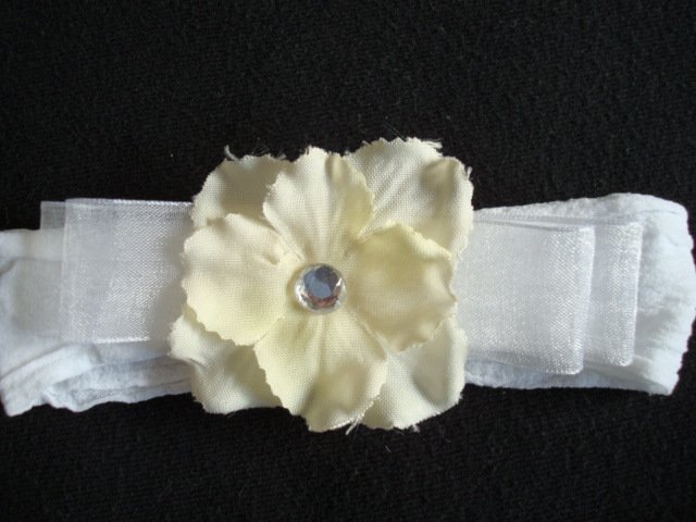 Chelsea BOW/Cream on White Band